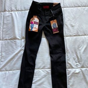 Black skinny jeans